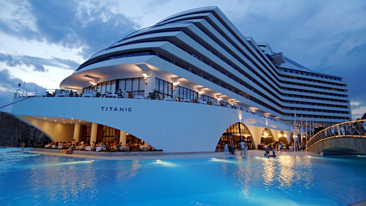 Titanic Beach Lara 5* hotel Antalija (Turska)